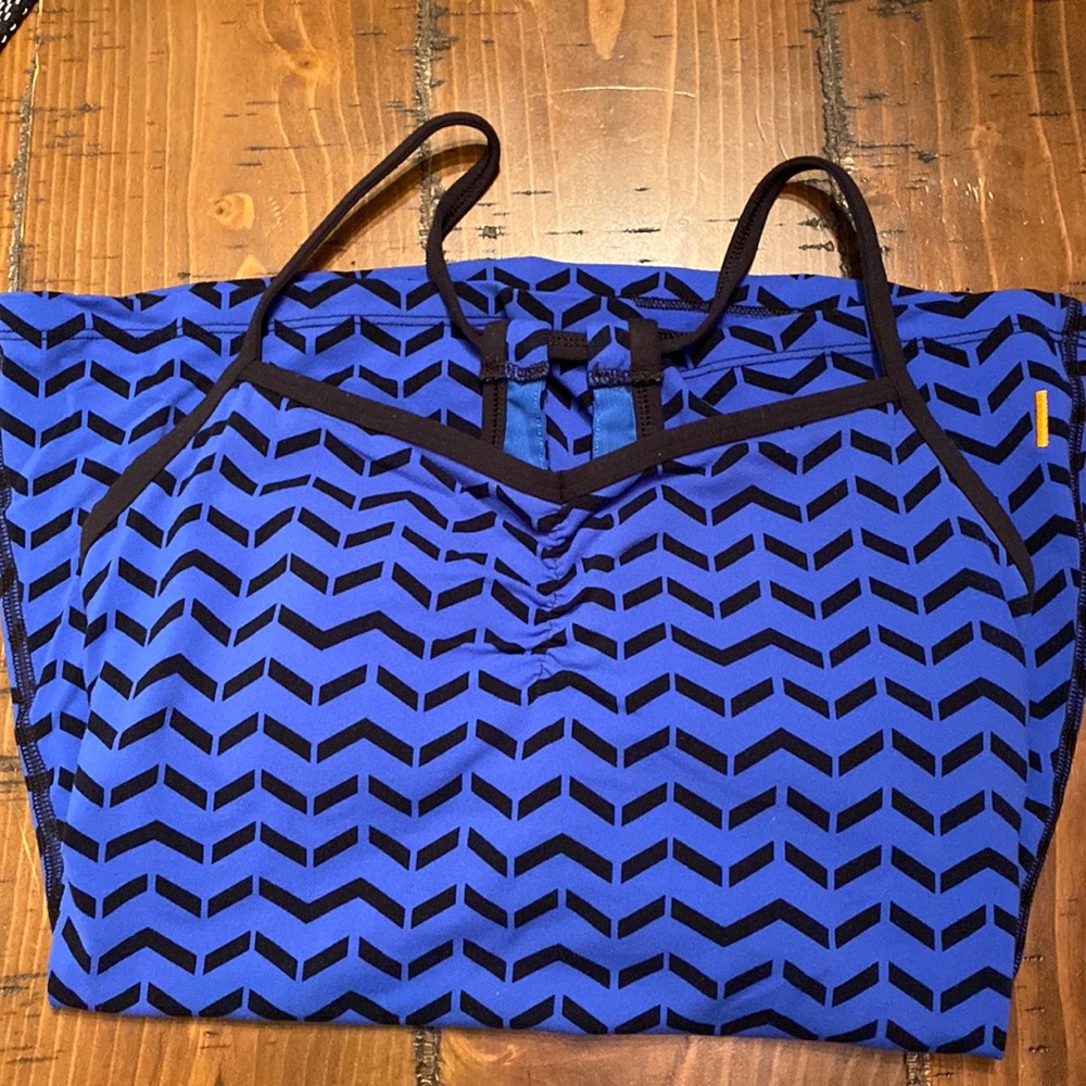 athletic tank top with padding